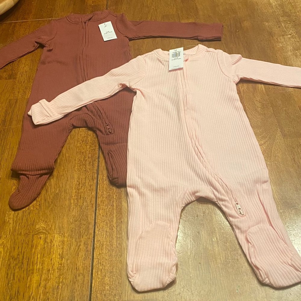 Old Navy 2-Way-Zip Sleep & Play Footed One-Piece 2-Pack for Baby 0-3 Months